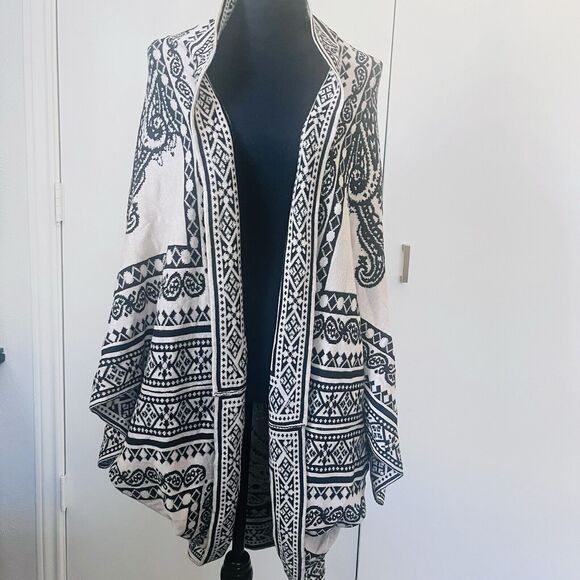Yahata Poncho Cape Wrap M/L Paisley Open Front Kimono Knit Oversized‎ Cozy - Picture 2 of 6